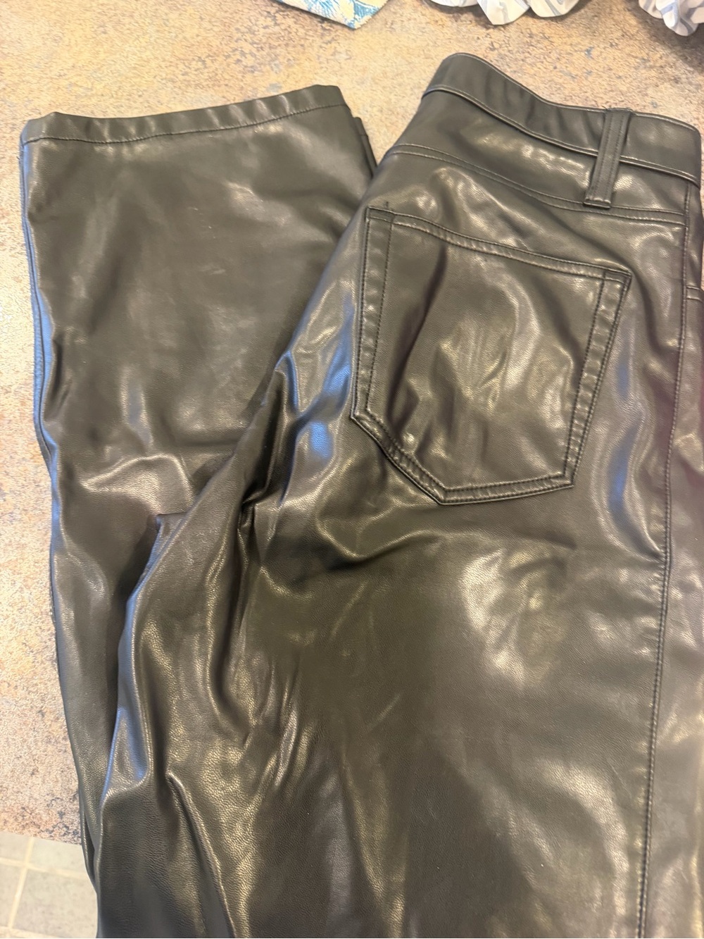 Abercrombie Women's Black Vegan Leather pants sz 12/31